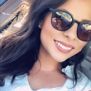 Meet your Posher, Tasha